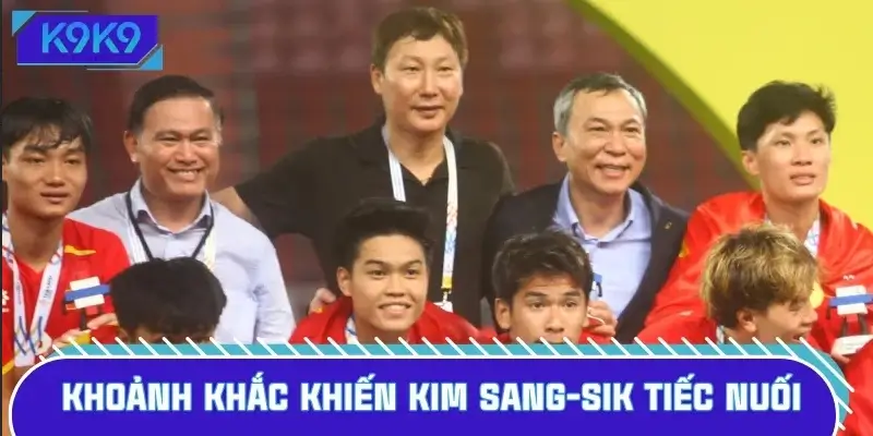 Áp lực và sai lầm khiến HLV Kim Sang-Sik bối rối Áp lực và sai lầm khiến HLV Kim Sang-Sik bối rối